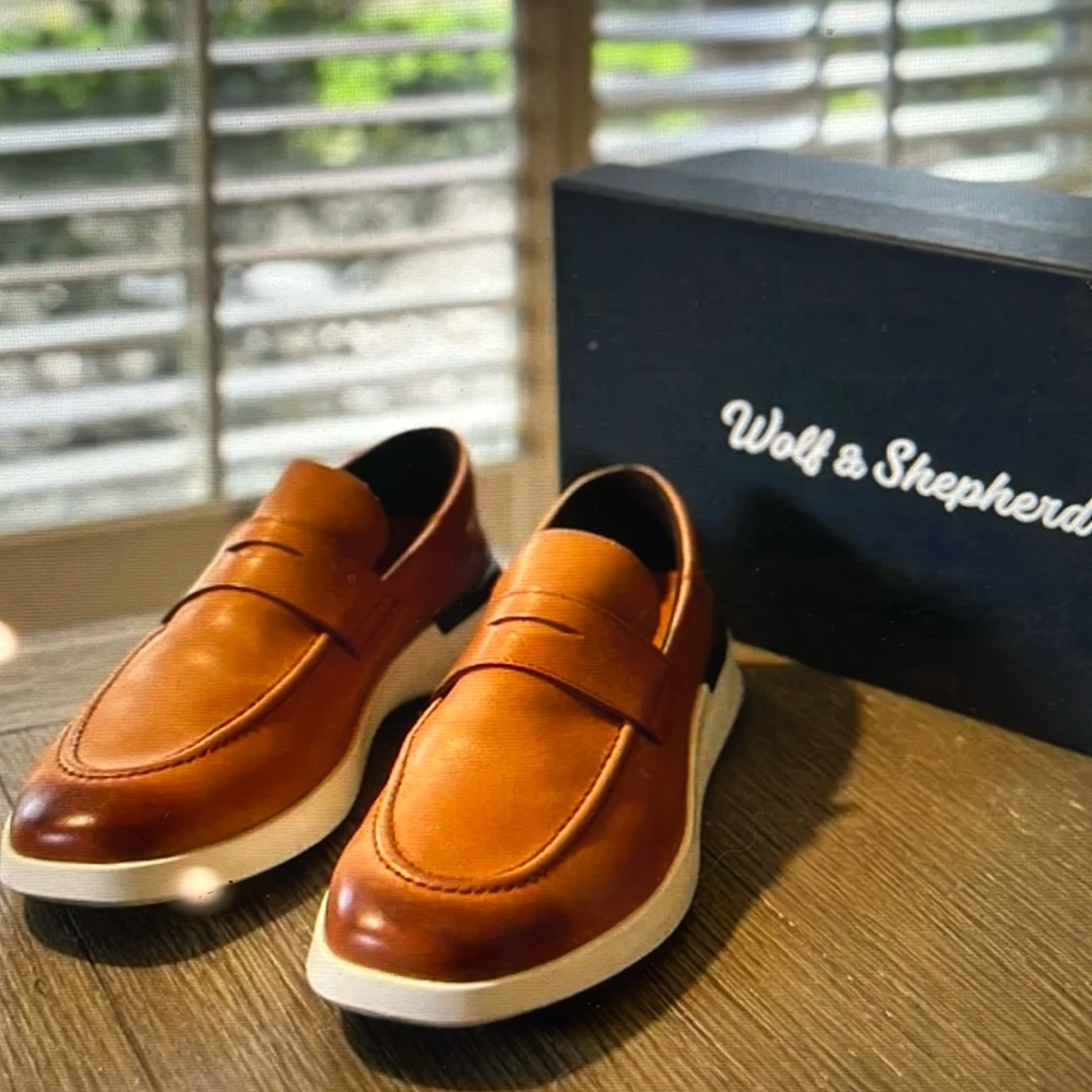Wolf & Shepard Crossover Loafer Size 10